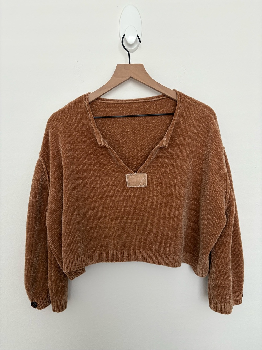 Soft Relaxed Fit Cropped Patch Sweater